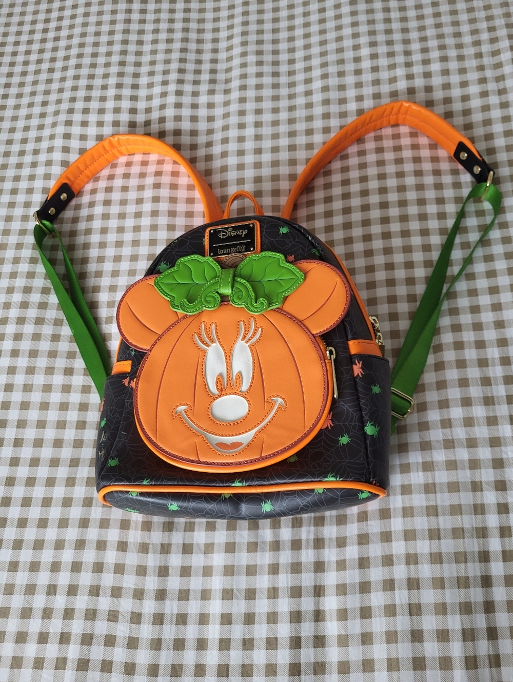 Loungefly Disney Glow in the Dark Pumpkin Minnie Mouse Women's Backpack - Picture 3 of 11